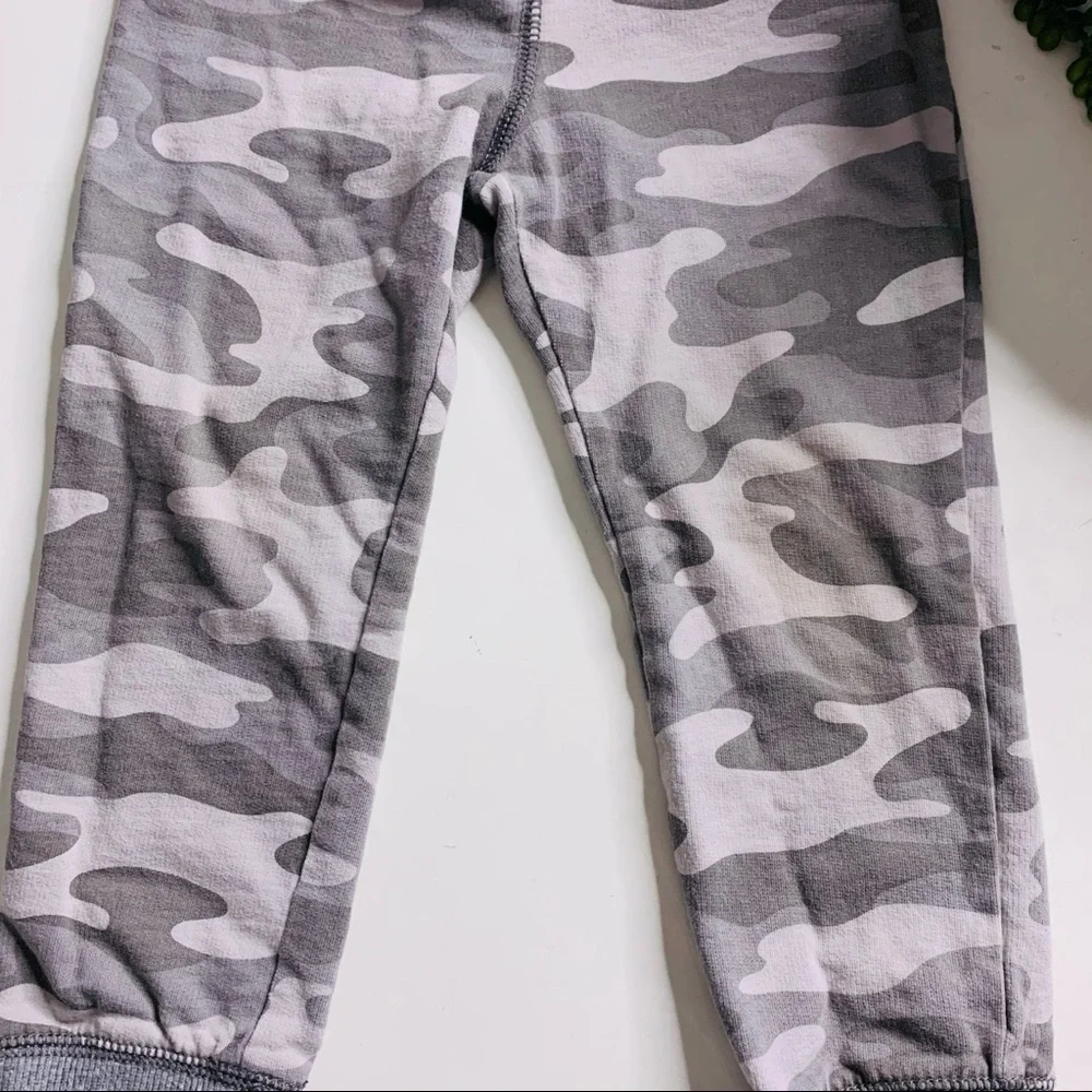 Carter’s Grey Camouflage Jogger Sweatpants baby boy toddler size 4T kids